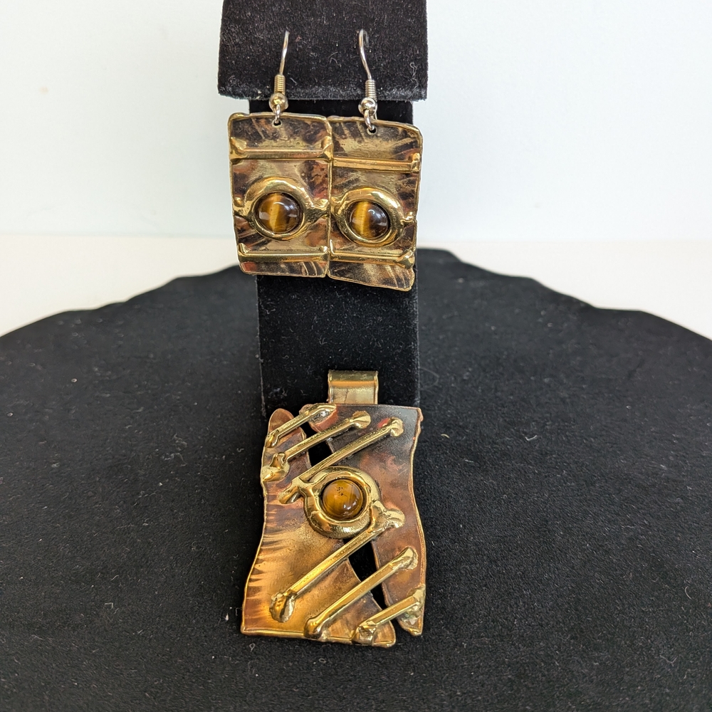 Vintage Artisan Set of Earrings & Pendant Copper Gold Finish Tiger Eye 2 Tone